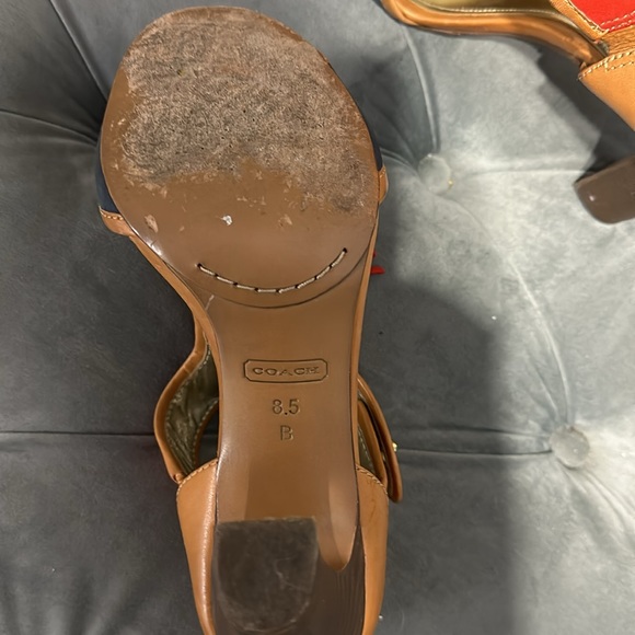 COACH tan, red and blues in EXCELLENT CONDITION. - Picture 4 of 6